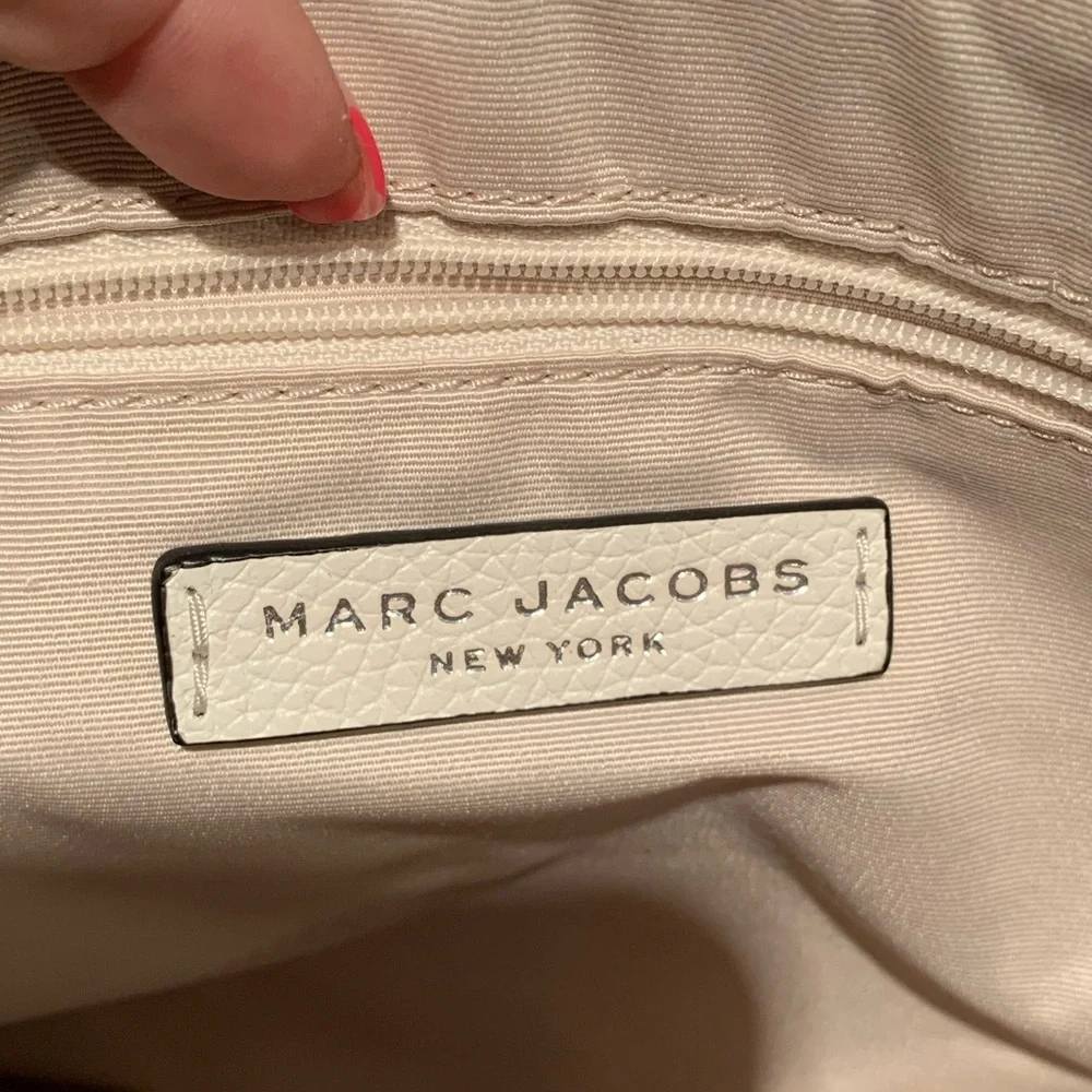 Marc Jacobs white crossbody - Picture 5 of 16